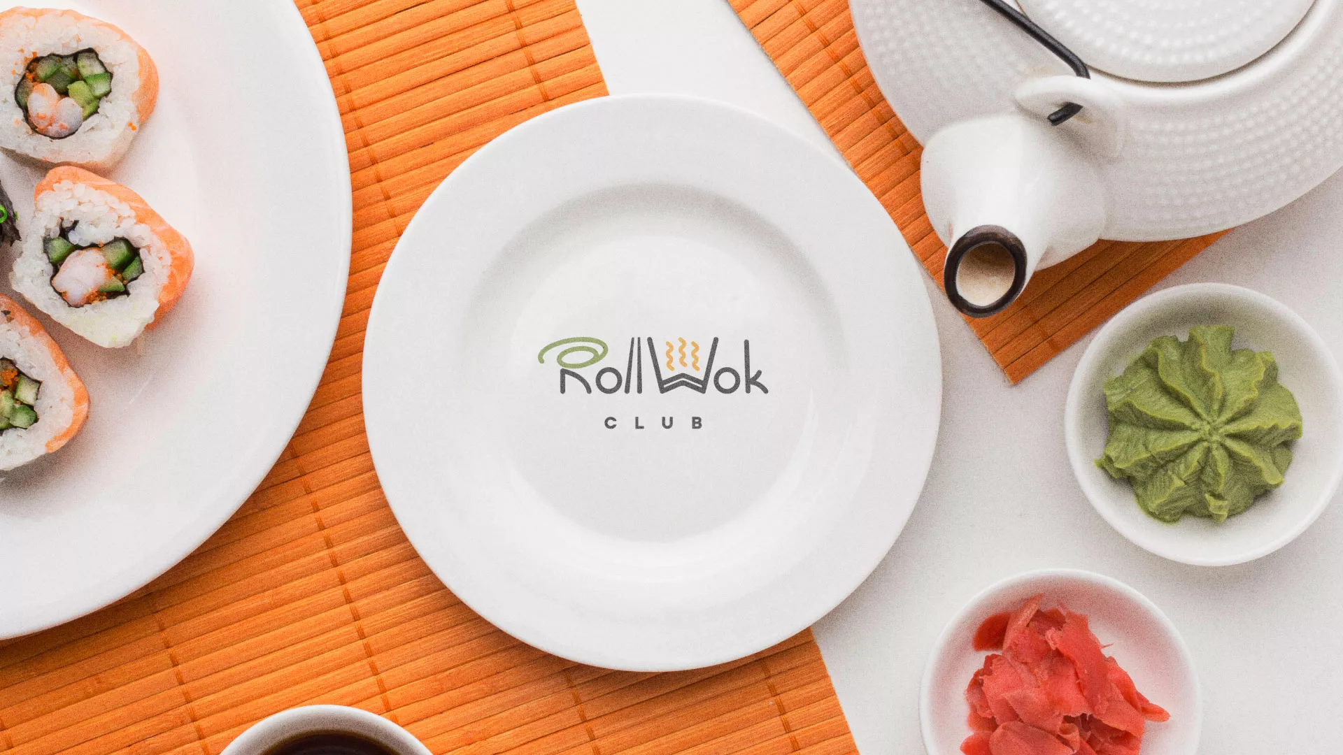 Разработка логотипа и фирменного стиля в Богдановиче для суши-бара «Roll Wok Club»